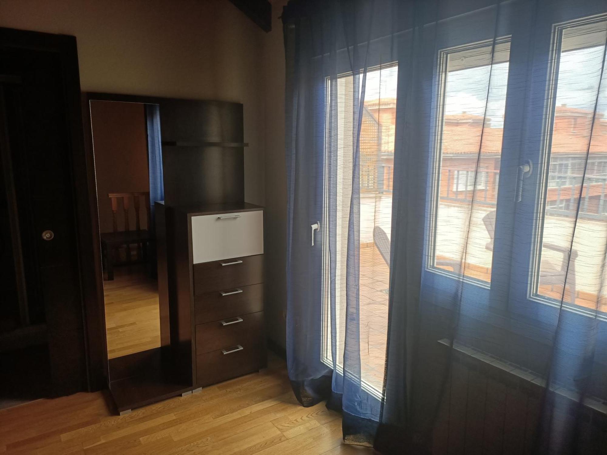 Flats Soterrana Apartment