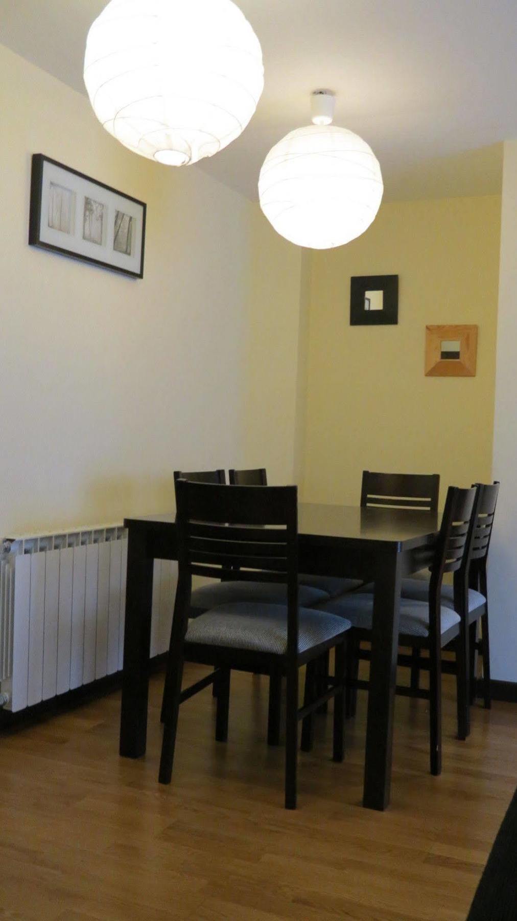 Flats Soterrana Apartment