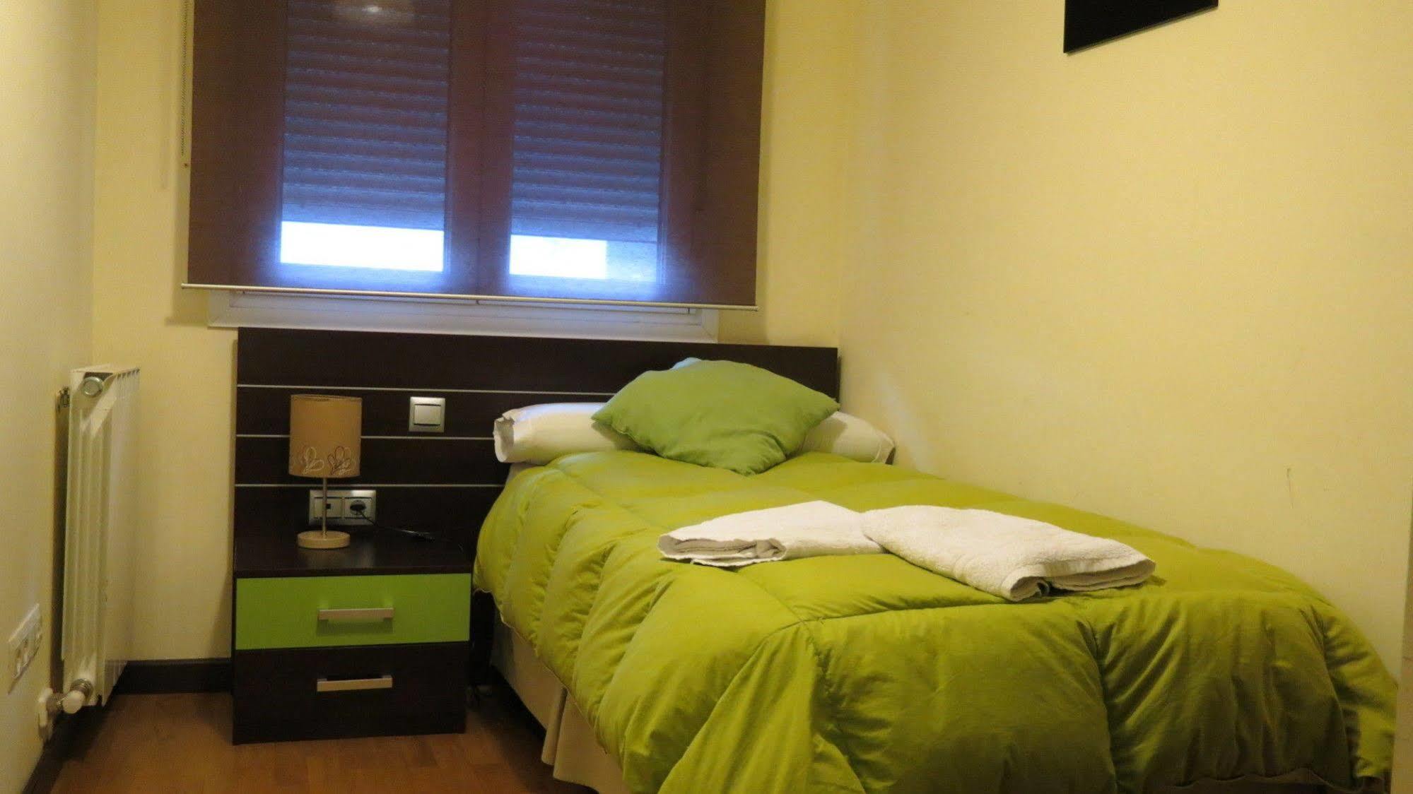 Flats Soterrana Apartment Avila